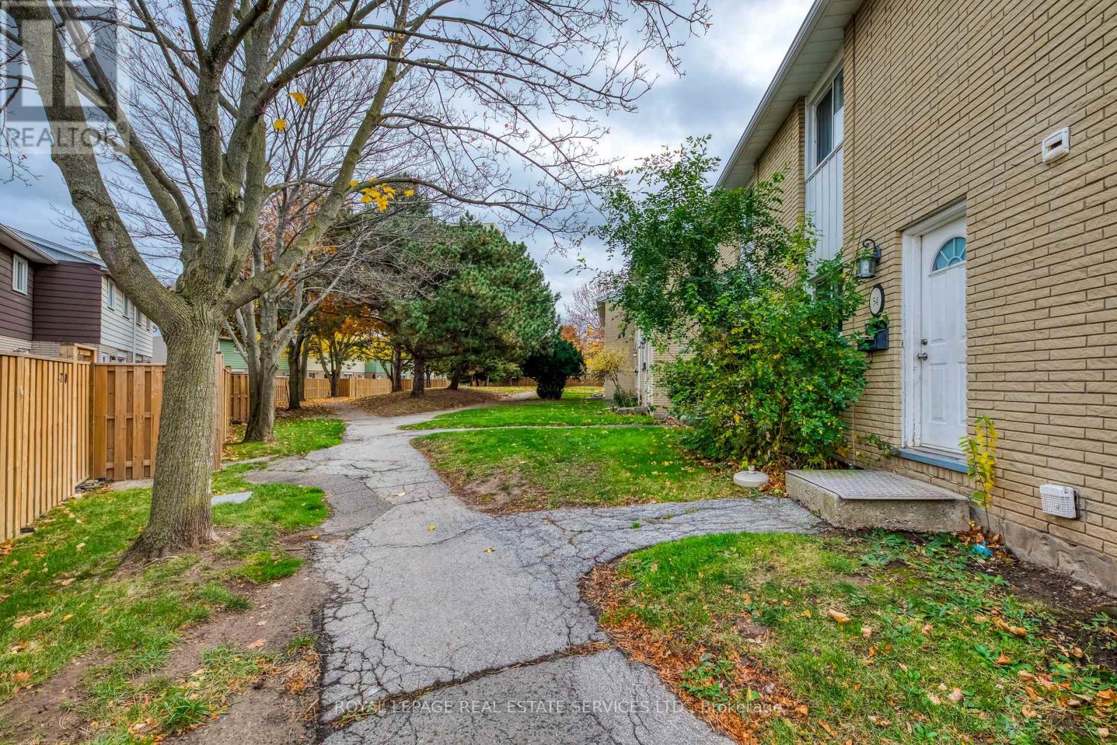#22 -54 RIVERDALE DR, #22