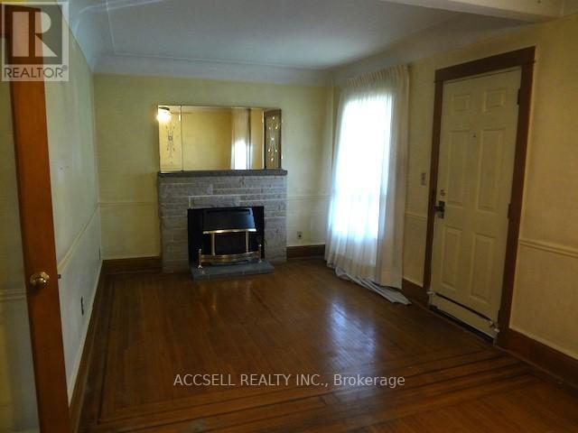 99 BARONS AVE N