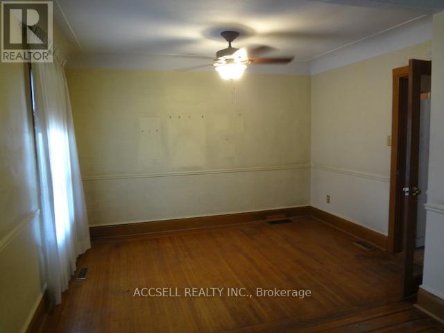 99 BARONS AVE N
