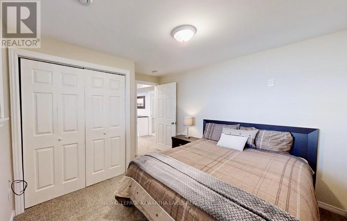 1425 KILLARNEY BAY RD