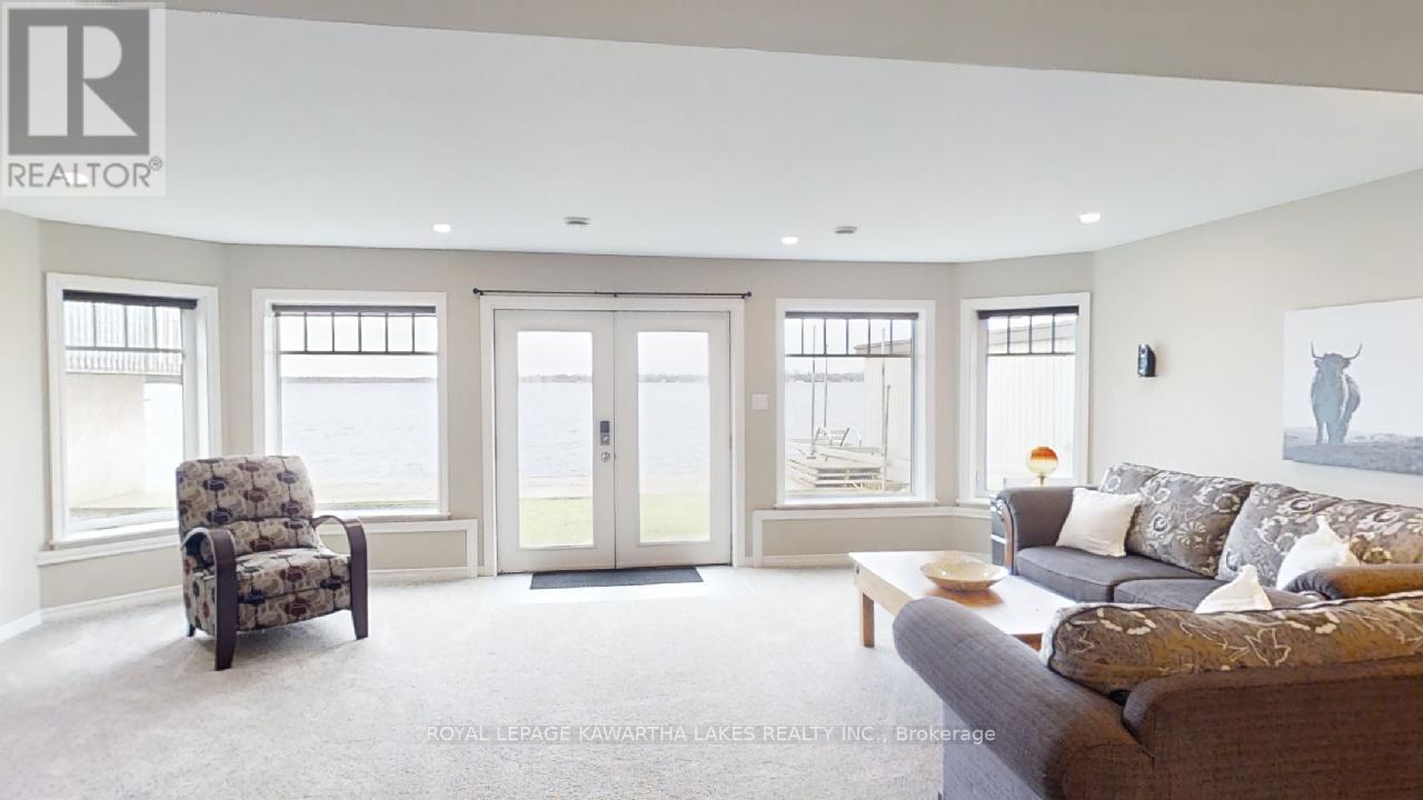 1425 KILLARNEY BAY RD