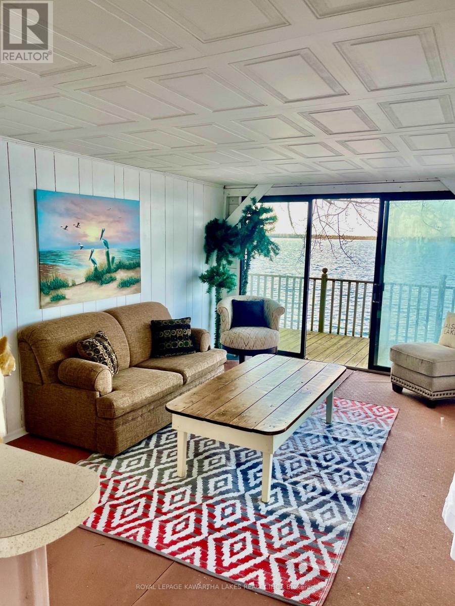 1425 KILLARNEY BAY RD