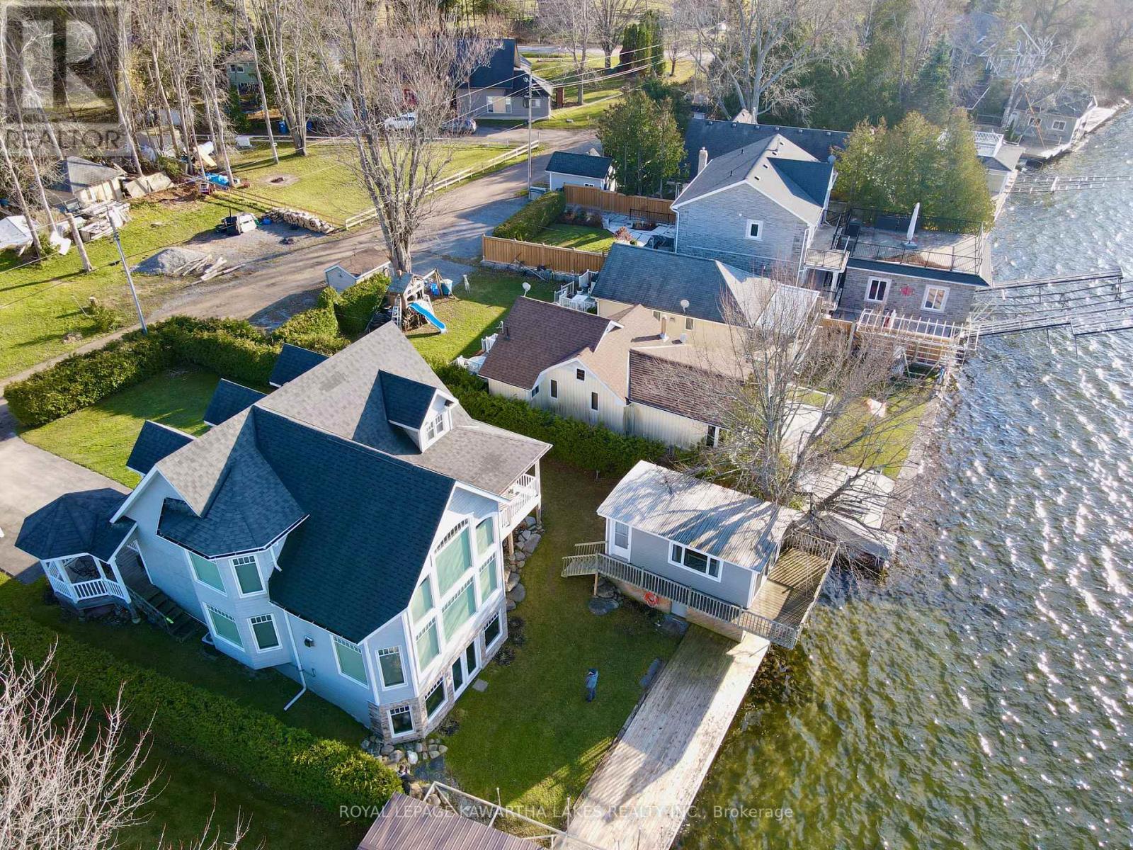 1425 KILLARNEY BAY RD