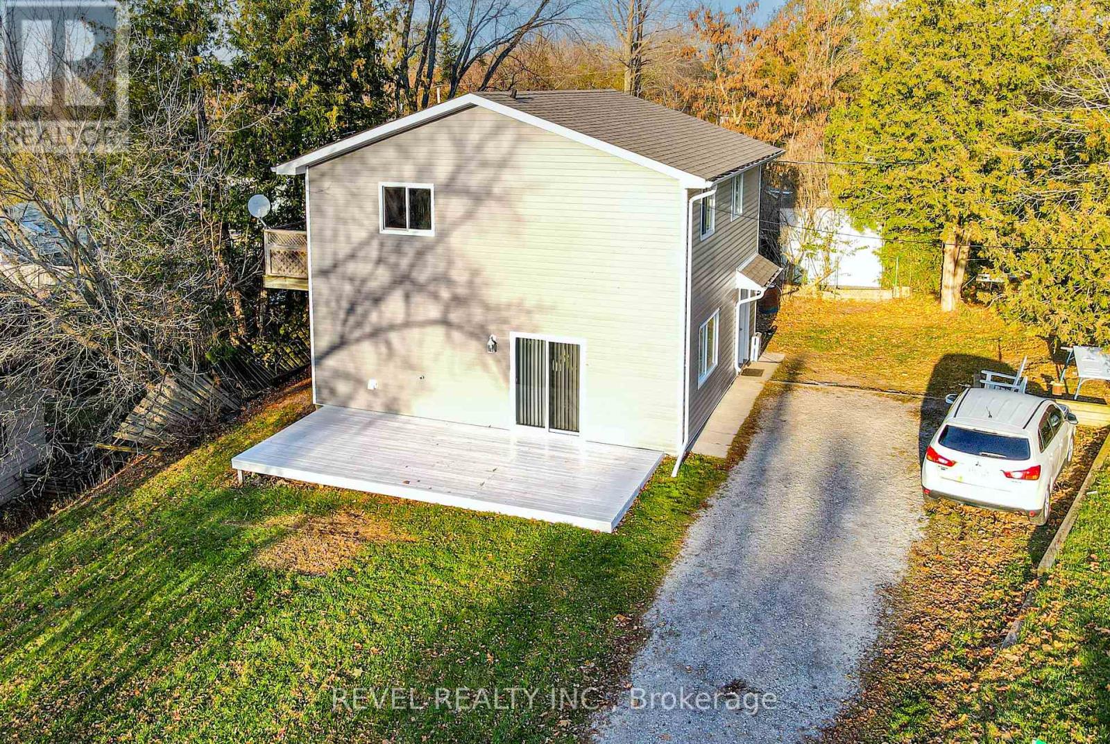 36 BIRCHCLIFF AVE