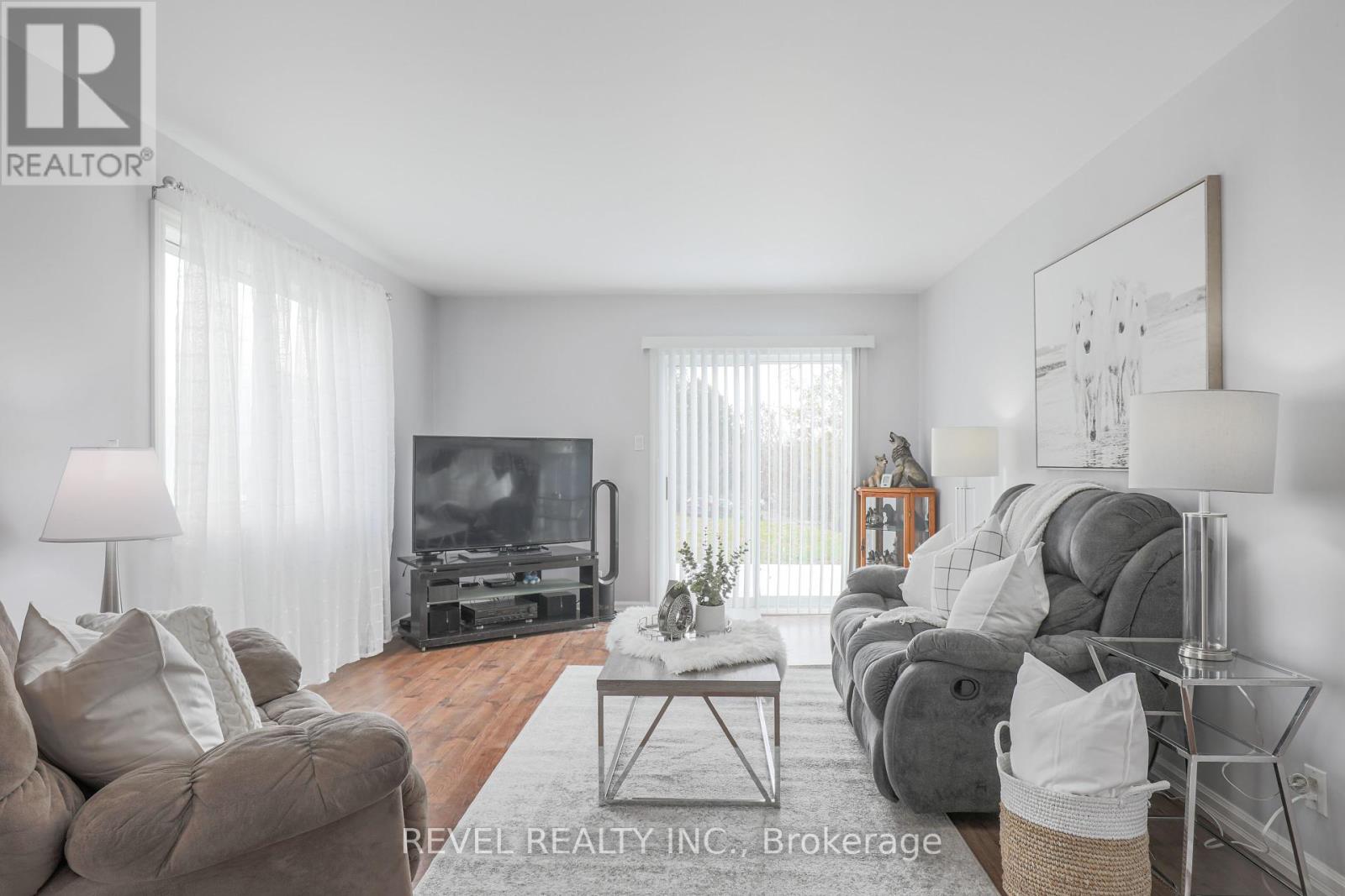 36 BIRCHCLIFF AVE