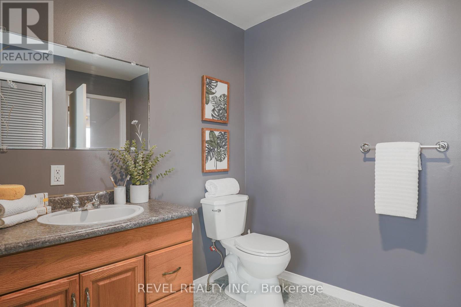 36 BIRCHCLIFF AVE