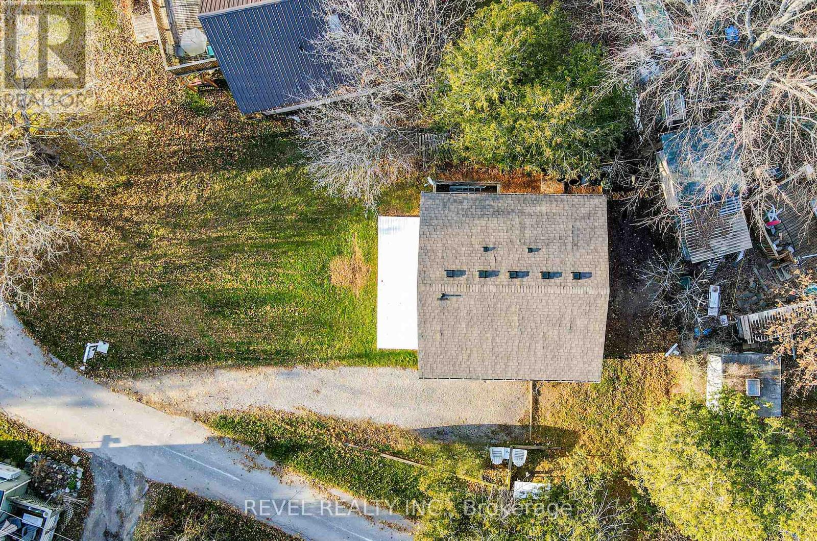 36 BIRCHCLIFF AVE