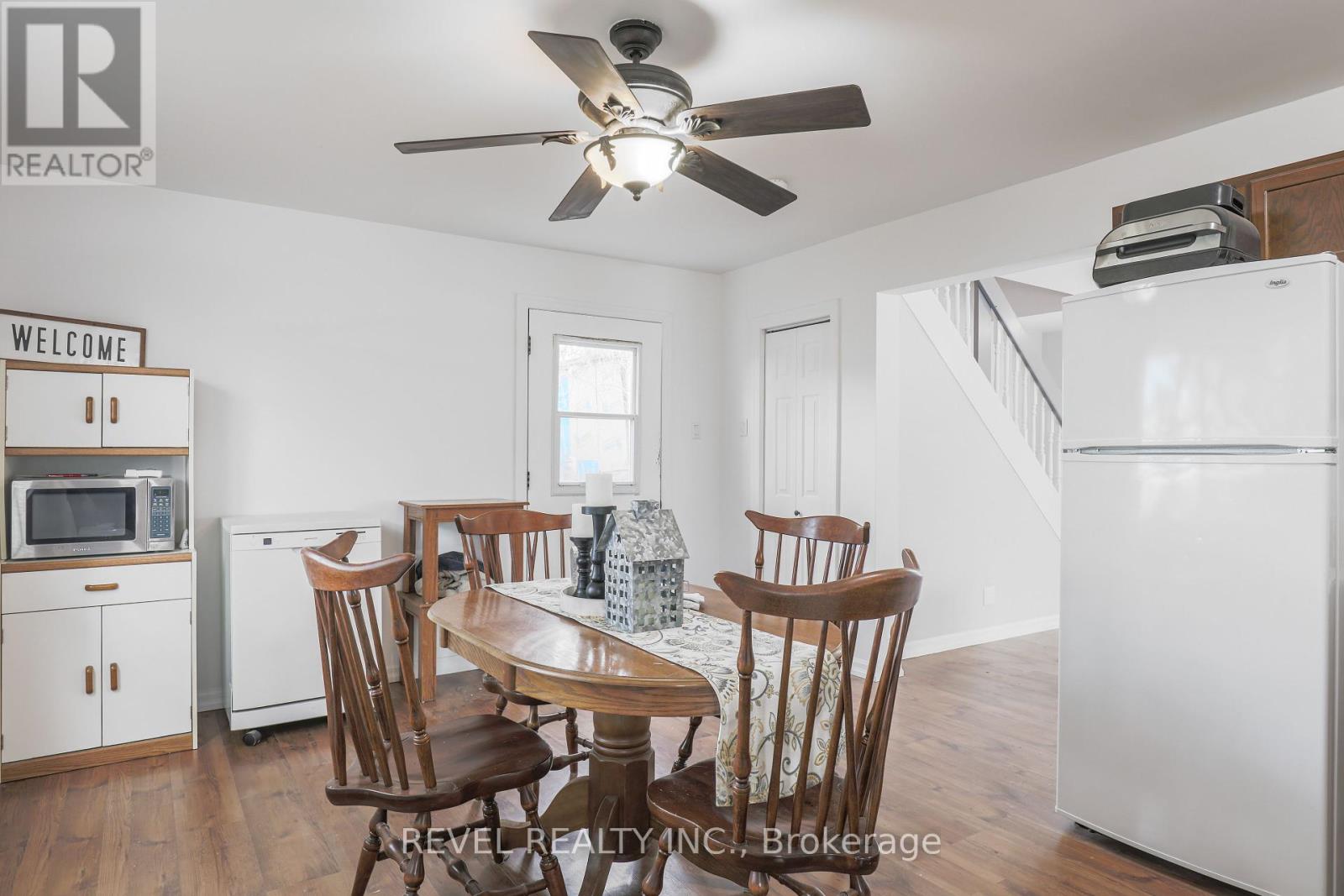 36 BIRCHCLIFF AVE