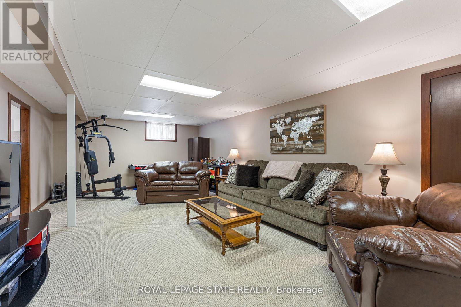 41 LECKIE AVE