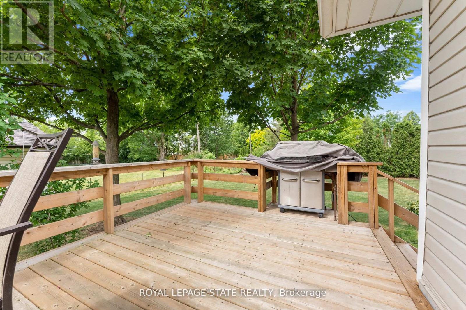 41 LECKIE AVE