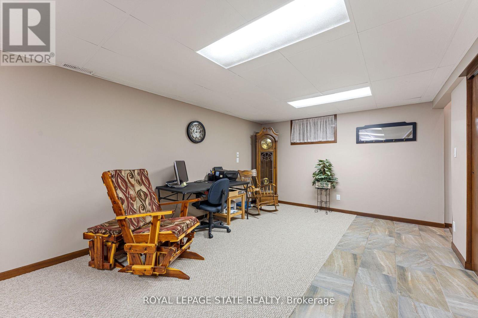 41 LECKIE AVE