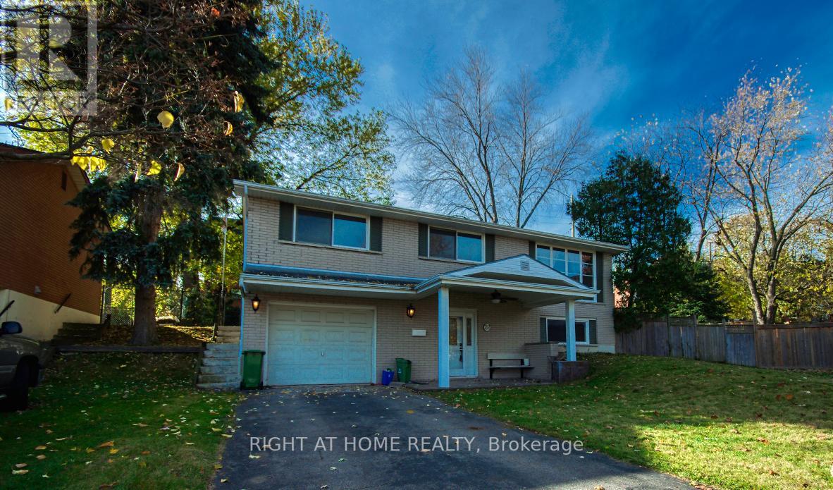 22 COLONIAL CRT