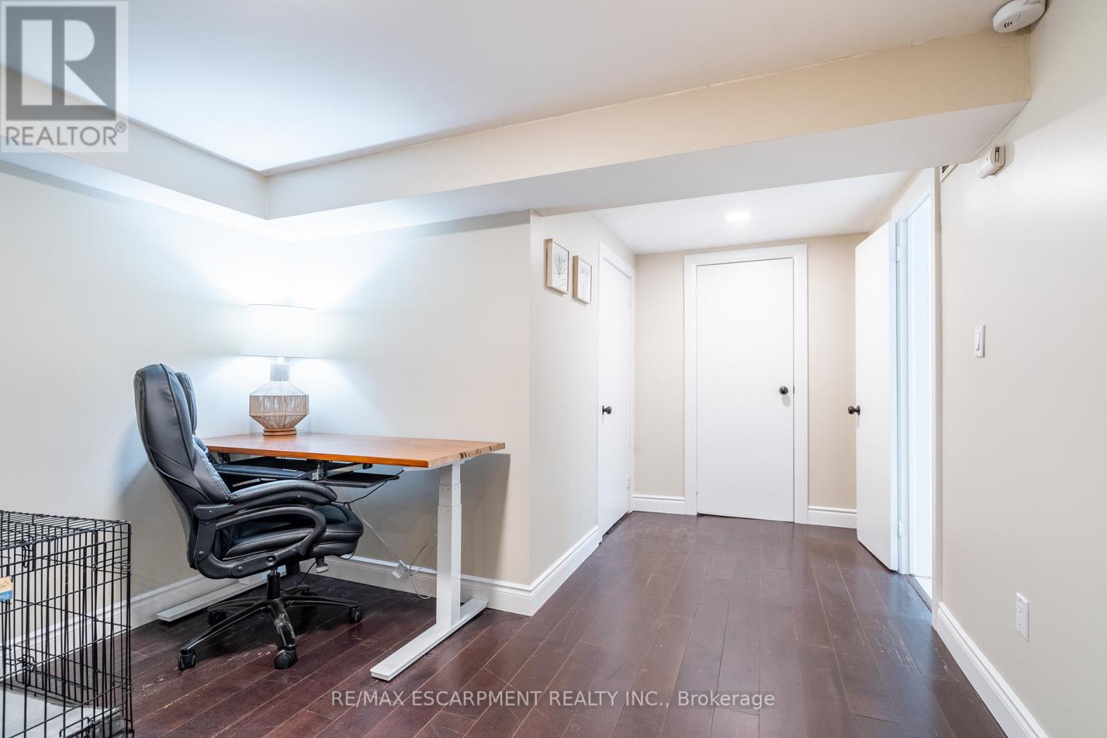 4 VALLEYDALE CRT