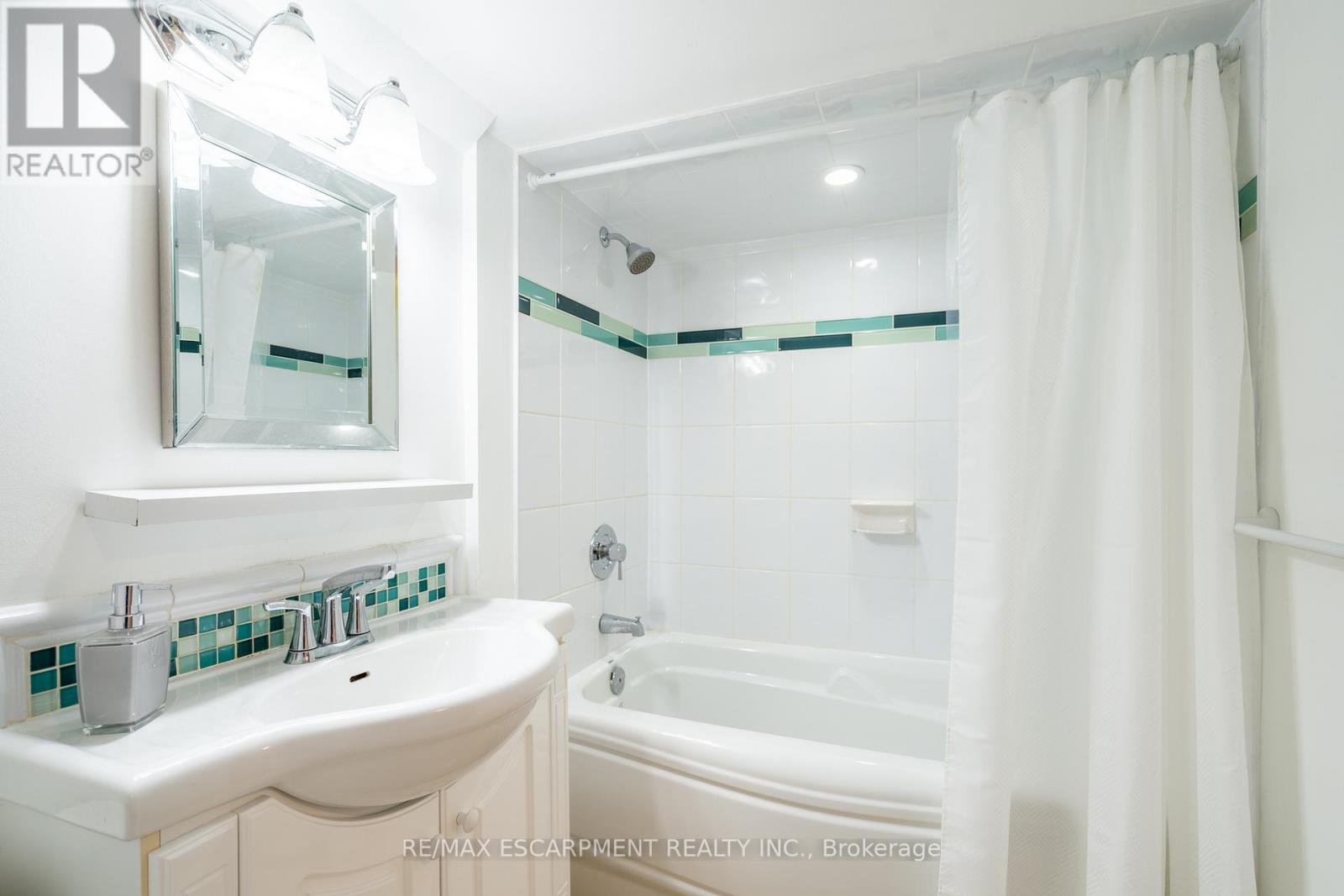4 VALLEYDALE CRT