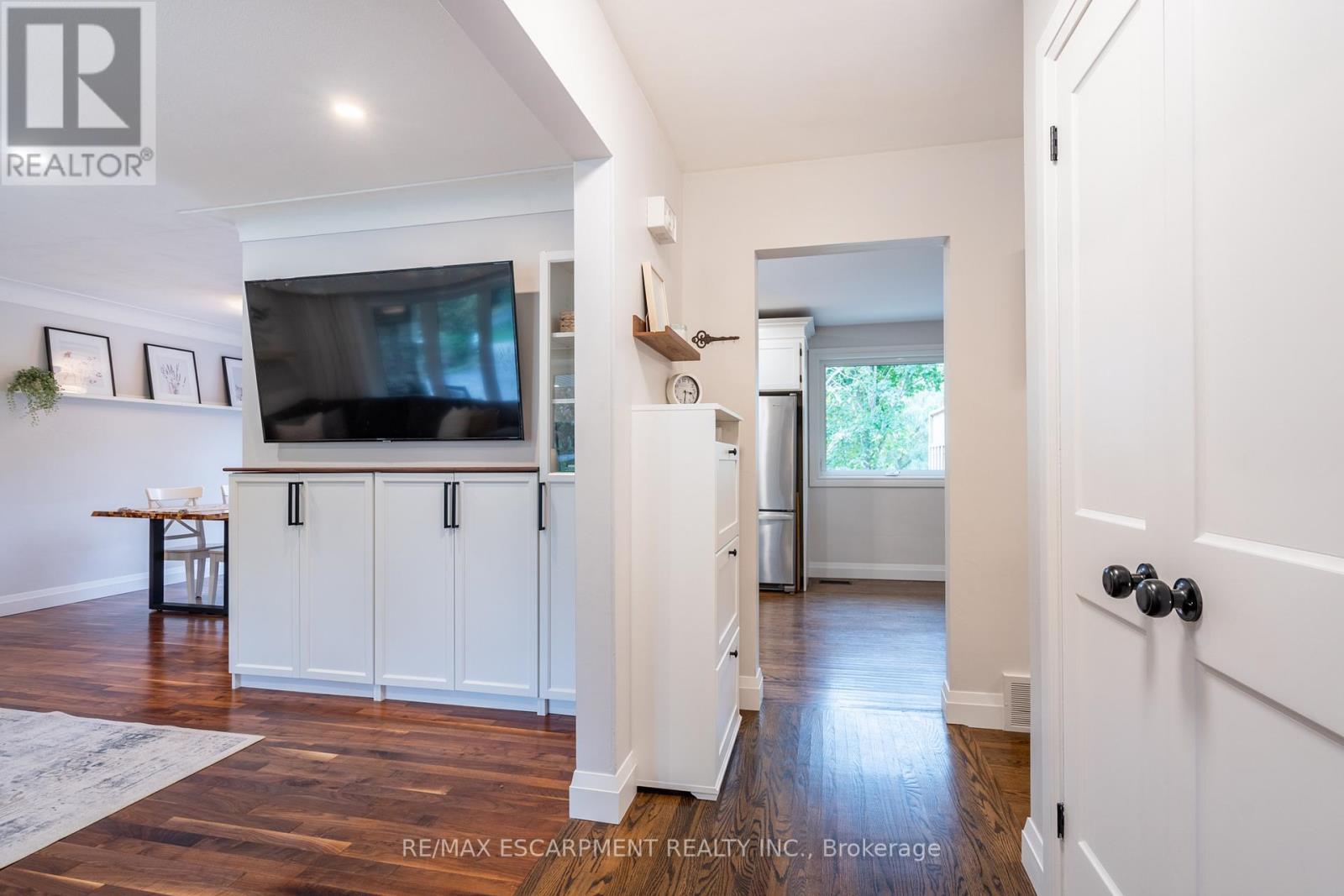 4 VALLEYDALE CRT