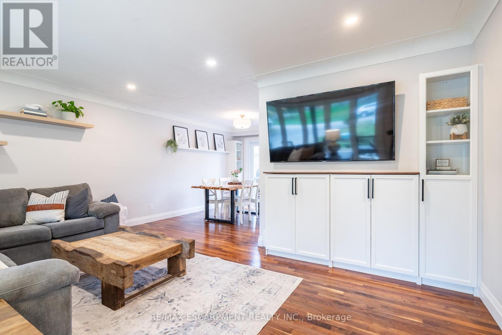 4 VALLEYDALE CRT