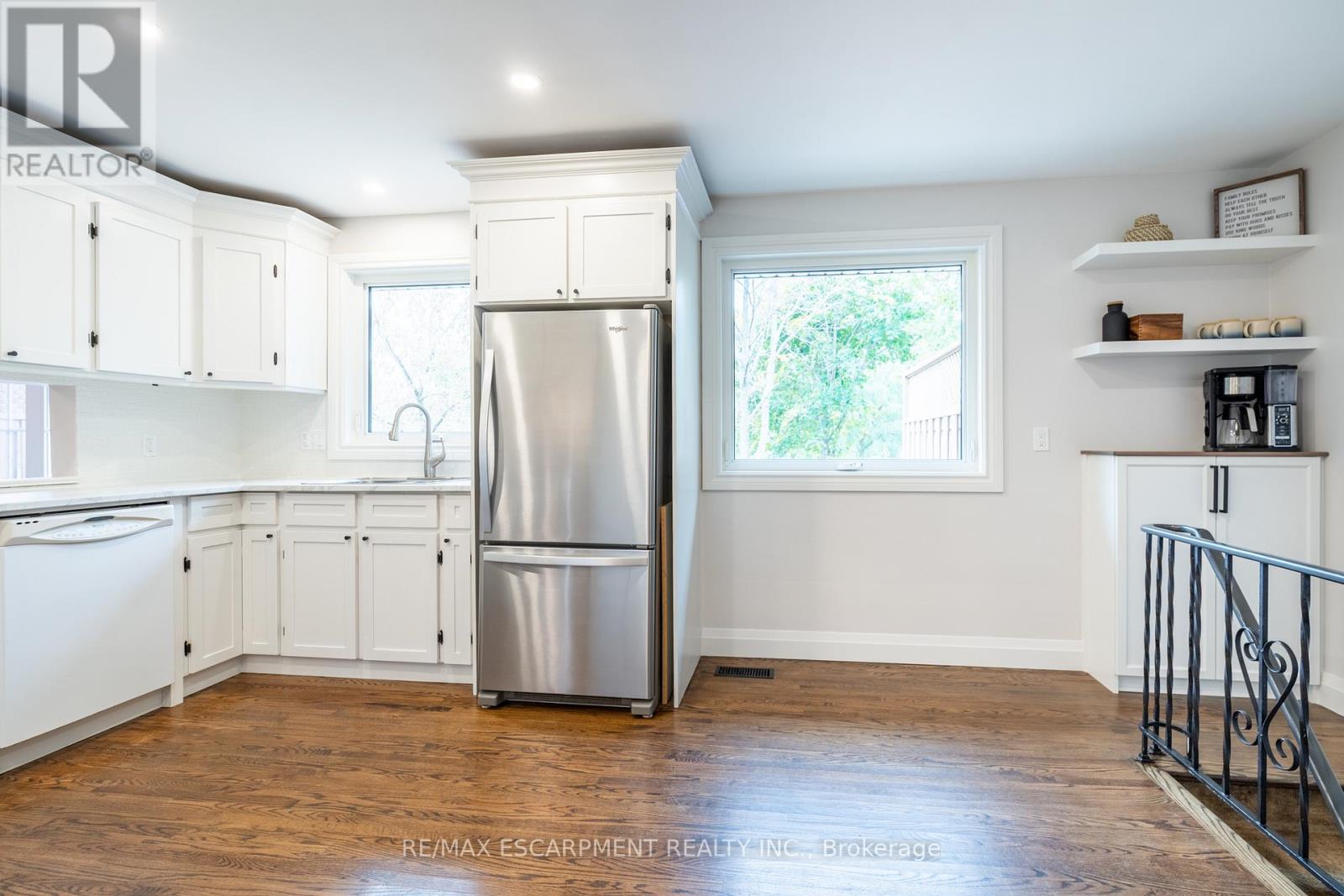 4 VALLEYDALE CRT