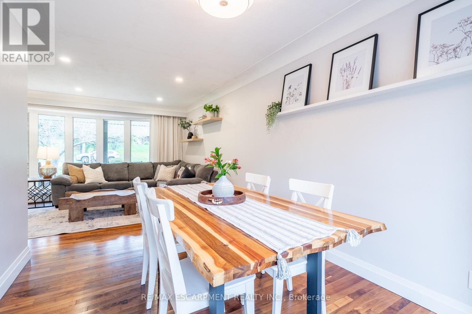 4 VALLEYDALE CRT