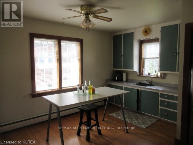 22 JOSEPH & LOT 8 PL70 ST