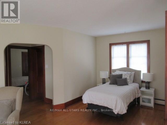 22 JOSEPH & LOT 8 PL70 ST