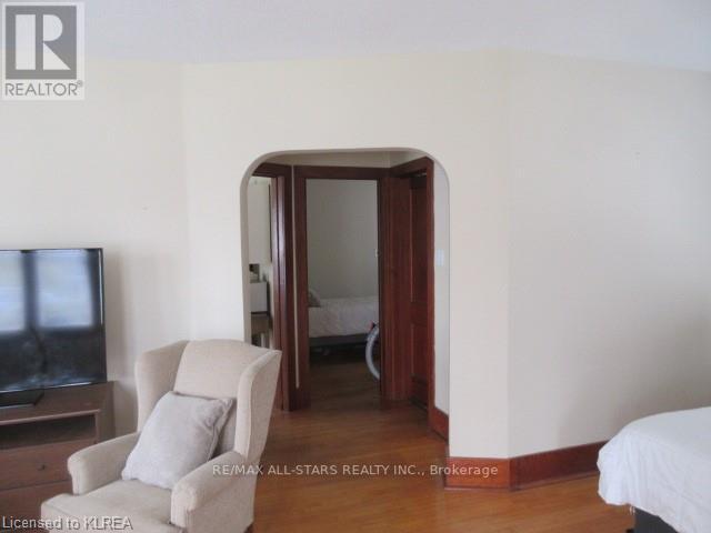 22 JOSEPH & LOT 8 PL70 ST