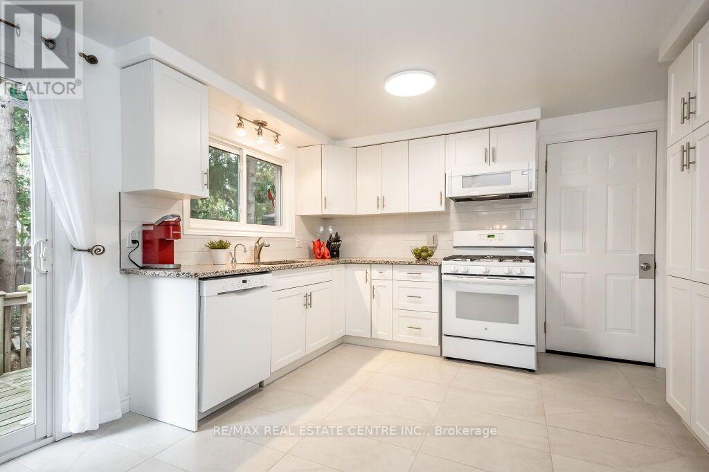 46 MCELDERRY RD