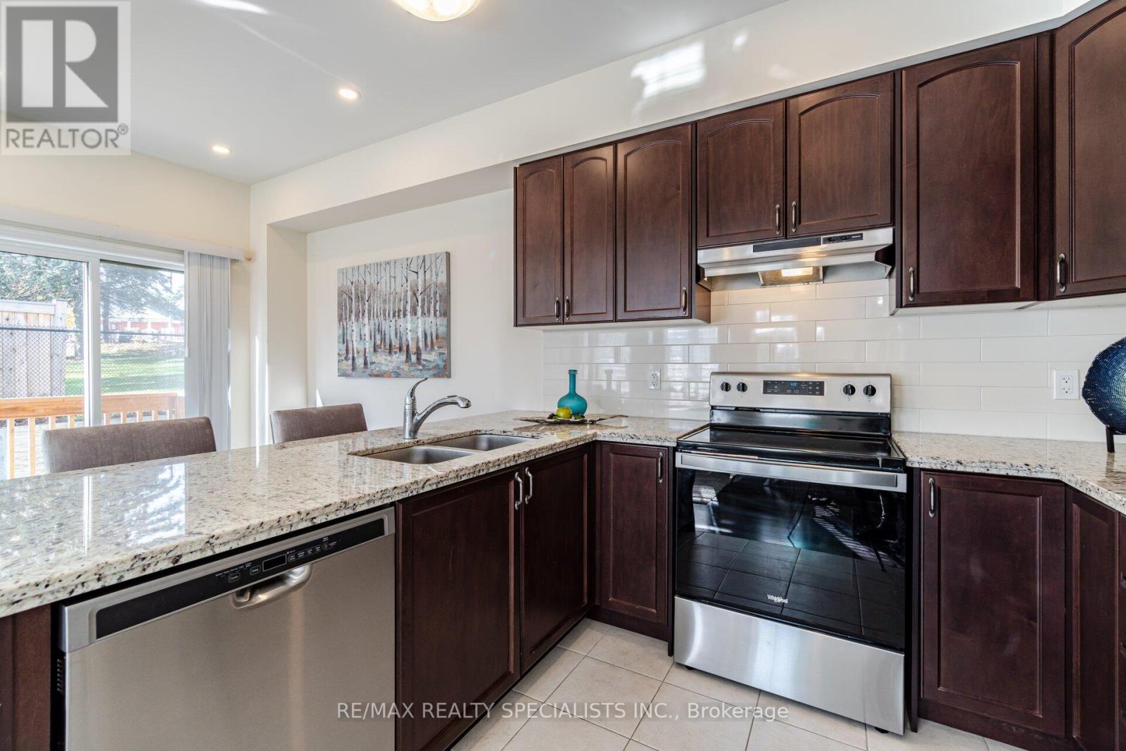 #1 -515 GARNER RD W, #1