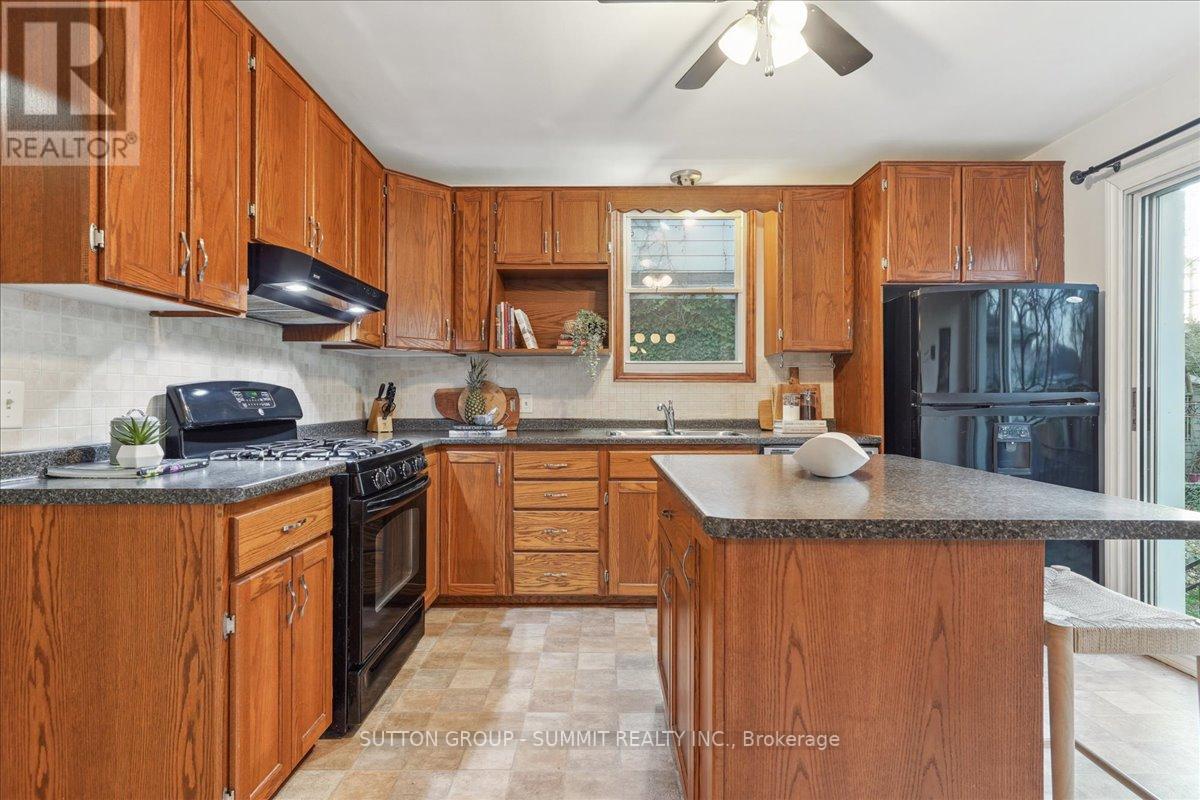 44 CROSTHWAITE AVE S