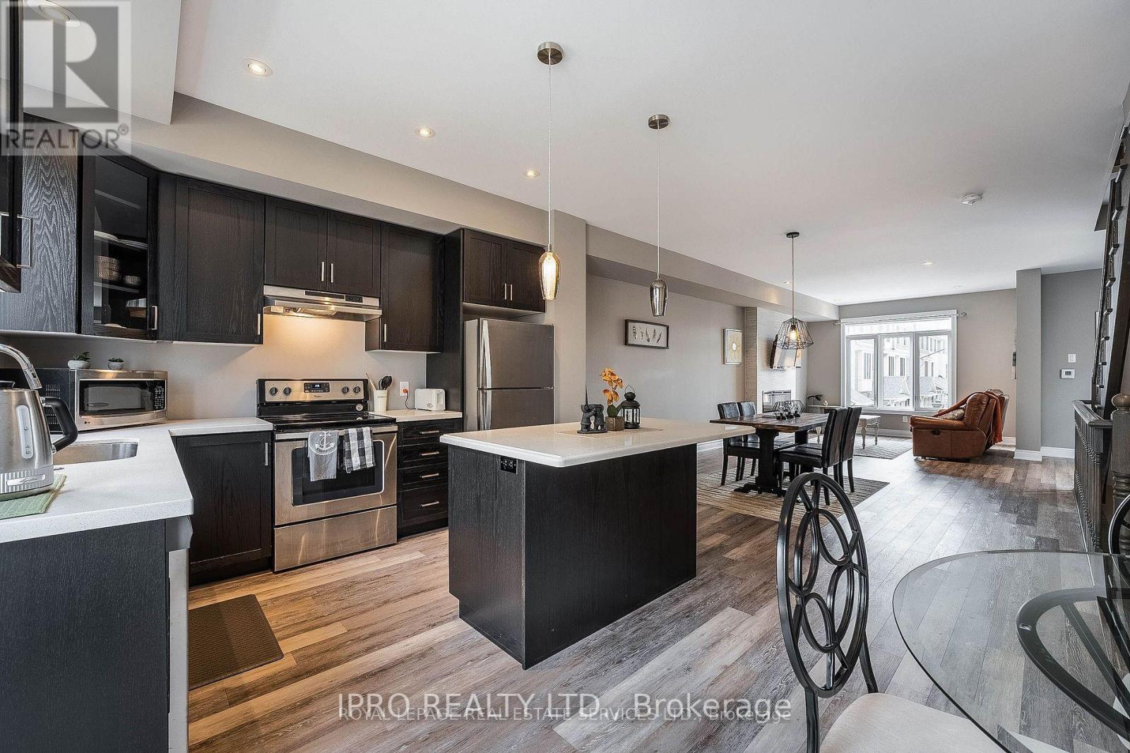 16 WATERVIEW LANE