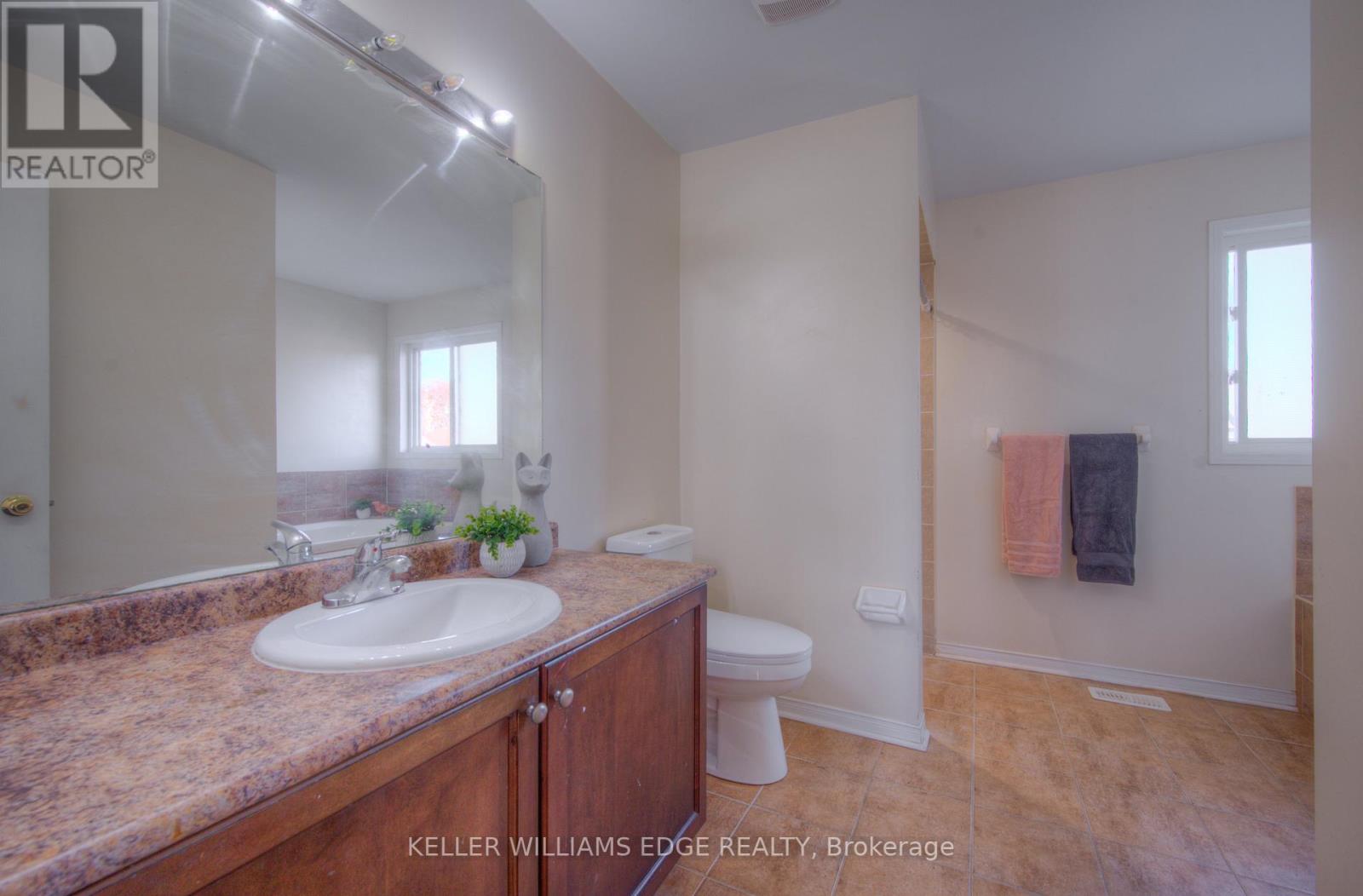 49 WALDIE CRES