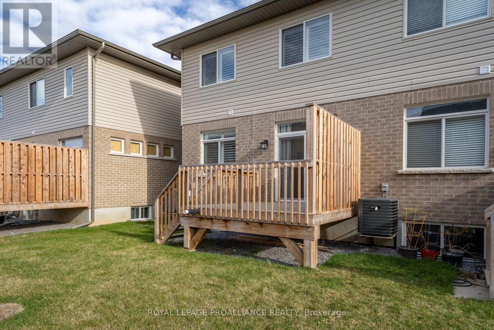 27 NIPIGON ST