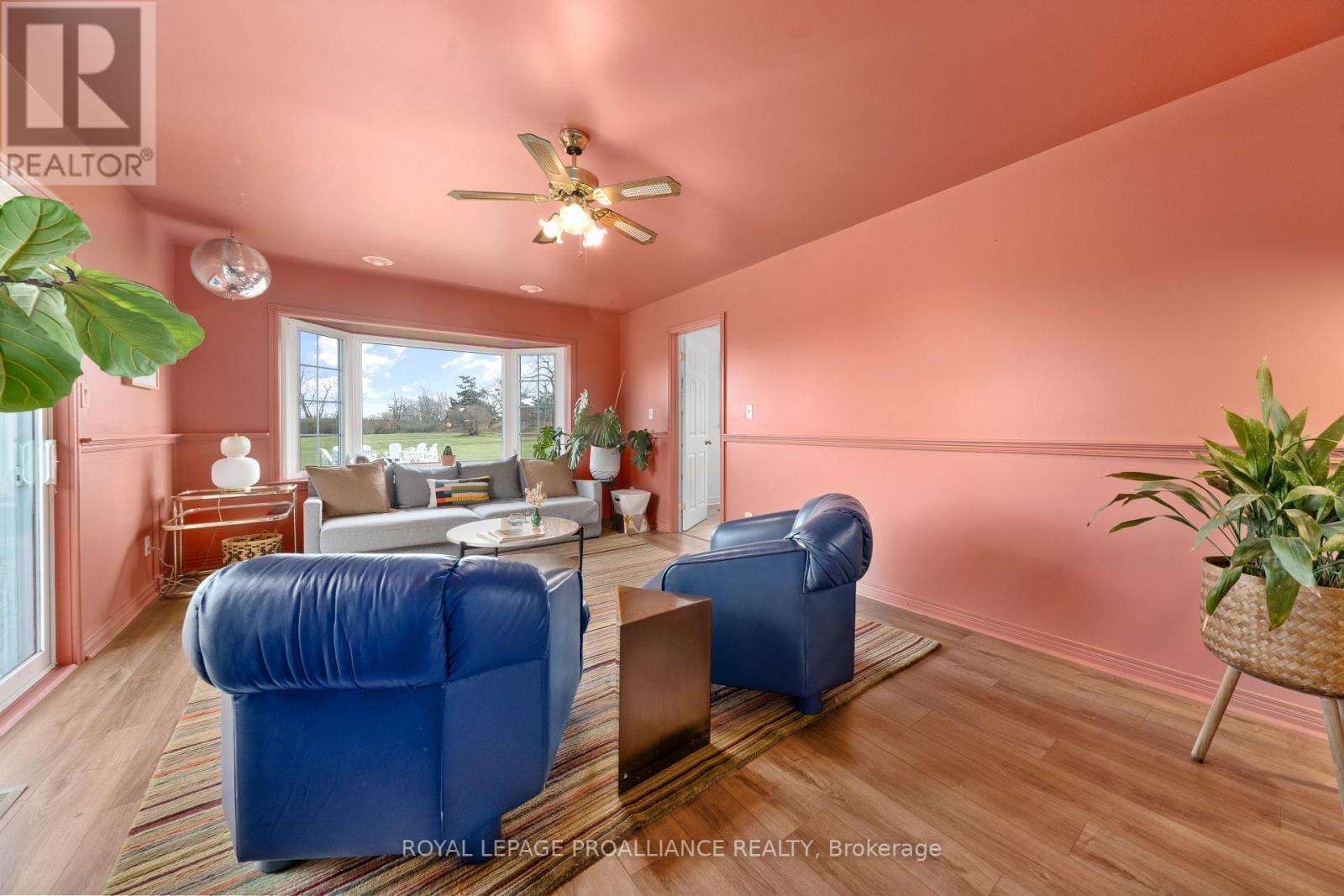 852 COUNTY ROAD 5