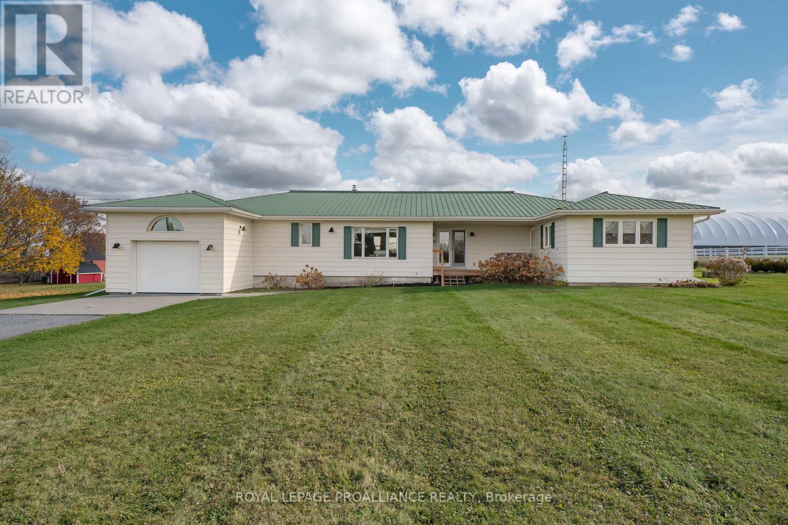 852 COUNTY ROAD 5
