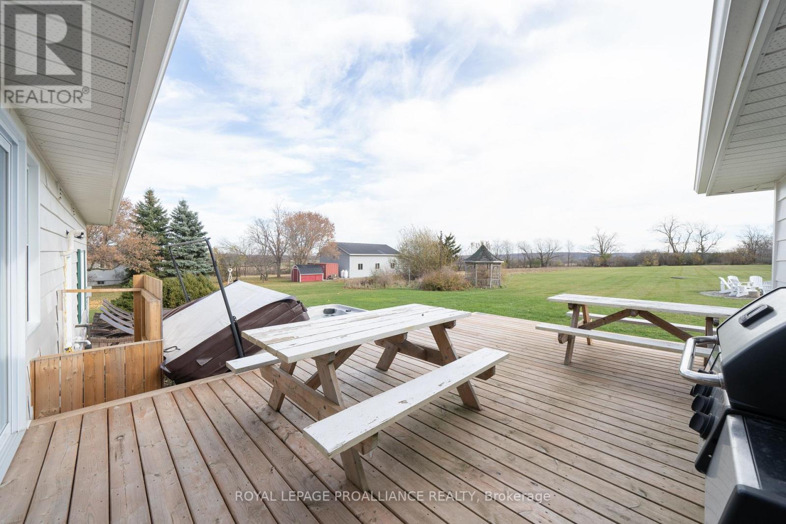 852 COUNTY ROAD 5