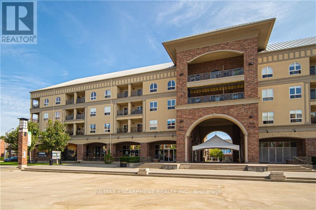 #203 -150 COLBORNE ST E, #203