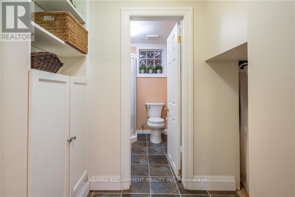 399 DENLOW AVE