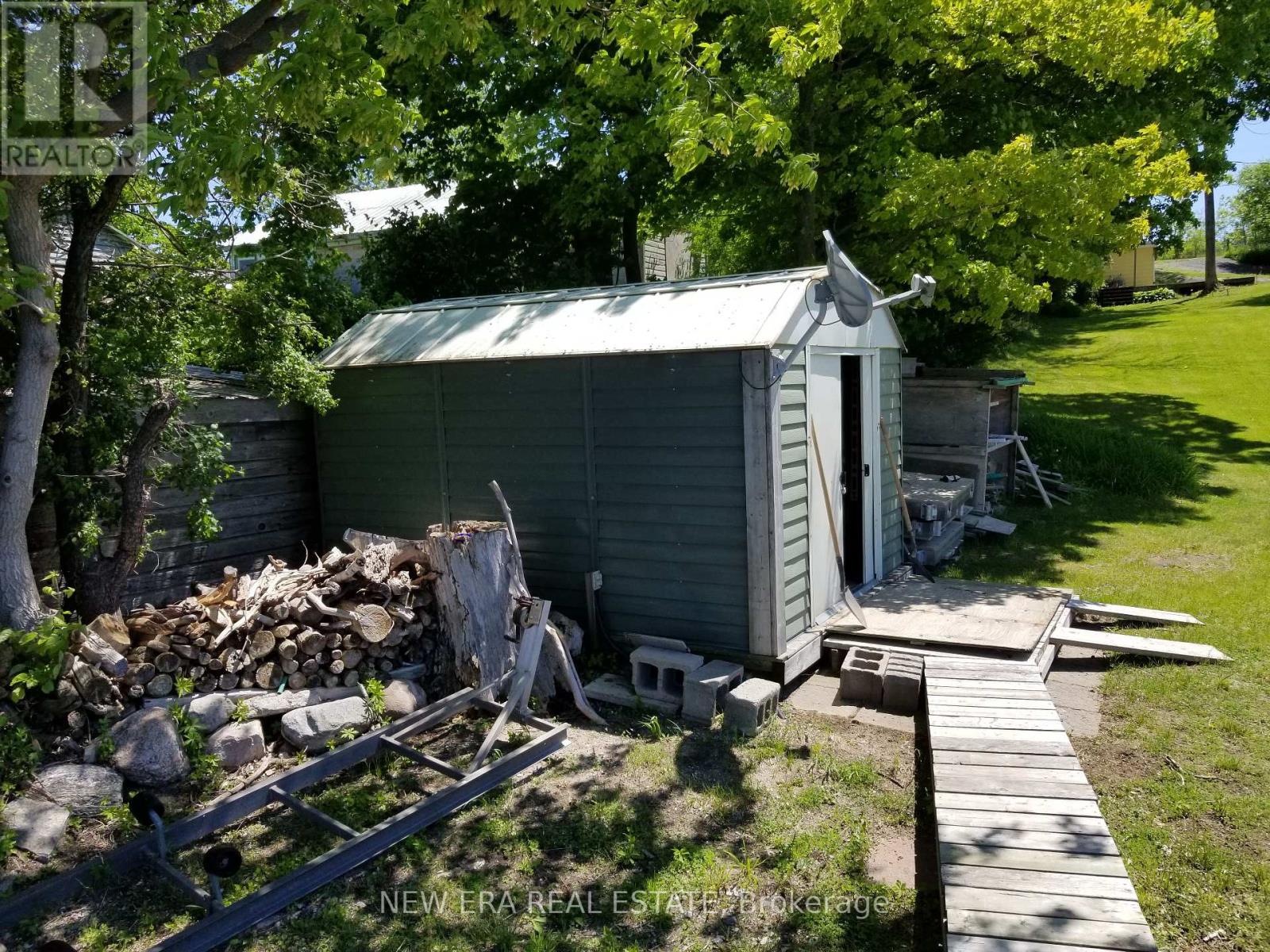1303 SOUTH SHORE RD