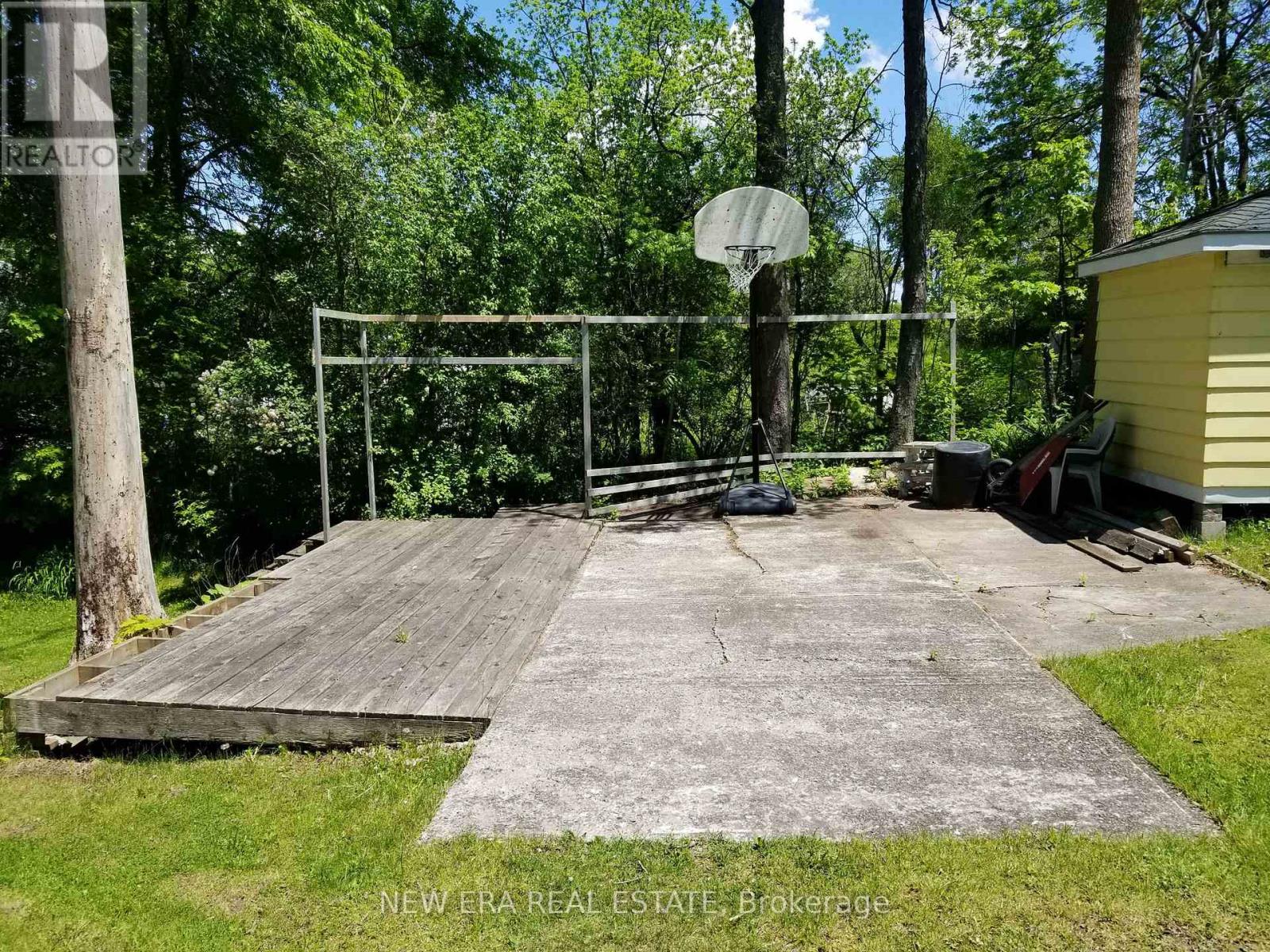 1303 SOUTH SHORE RD