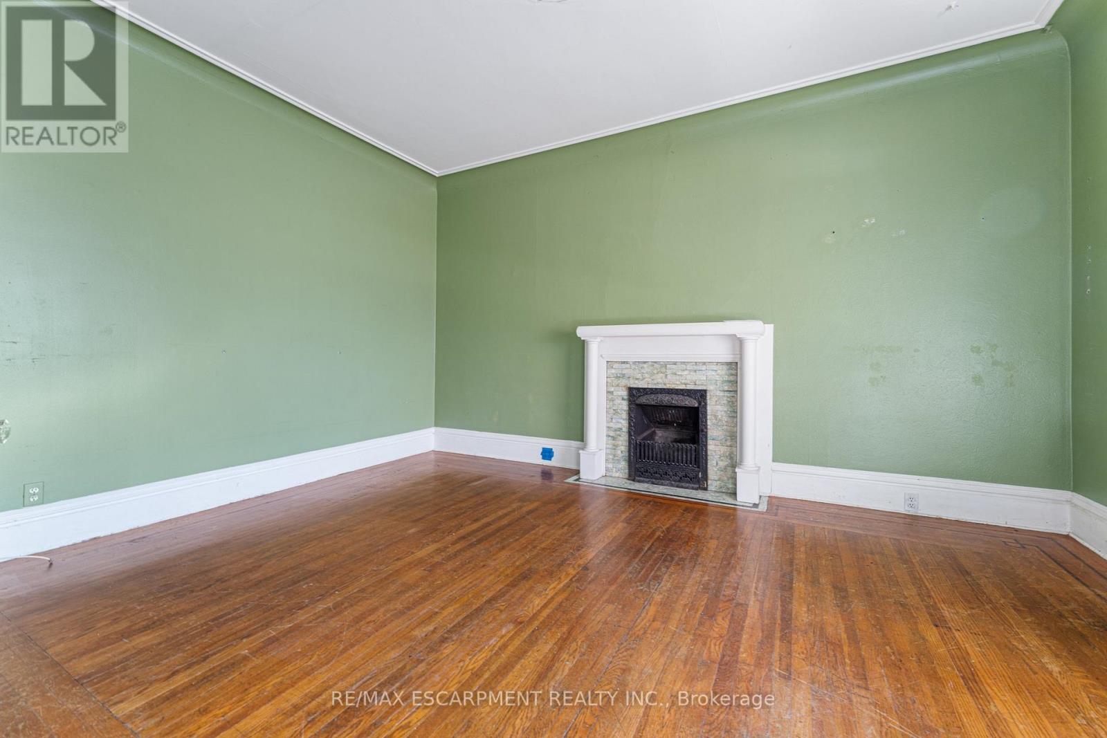 214 ROBINSON RD