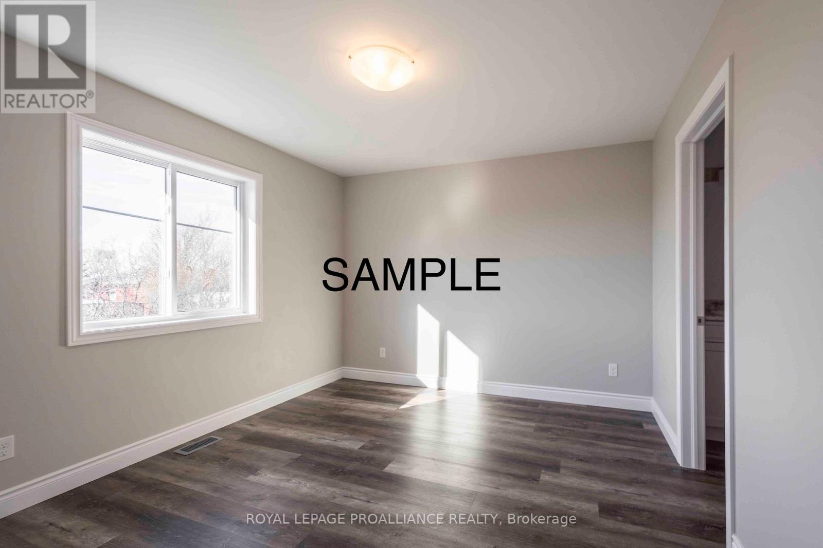 51 MACKENZIE JOHN CRES