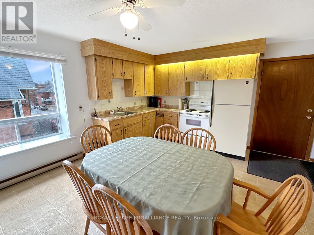 91 ST LAWRENCE ST E