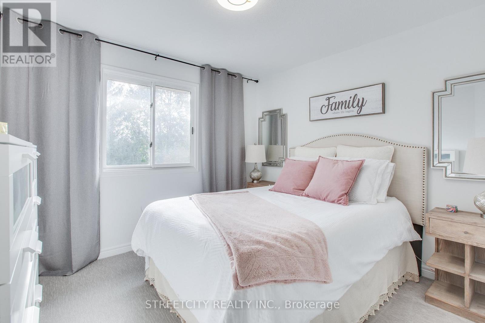 433 AMBLESIDE DR