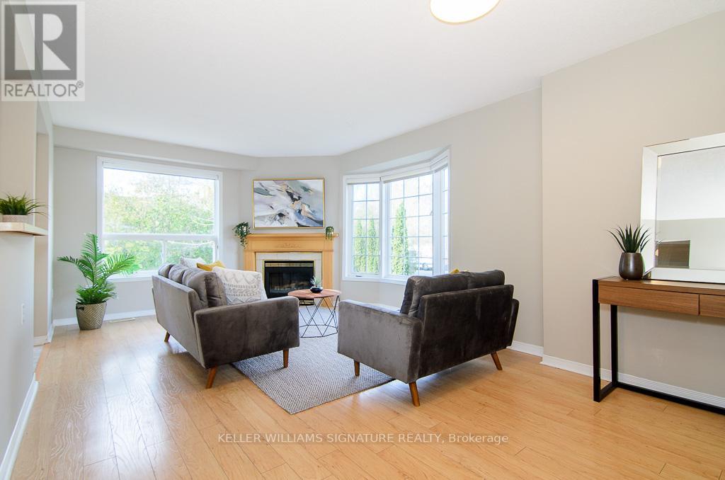 #44 -76 FRANCES AVE, #44