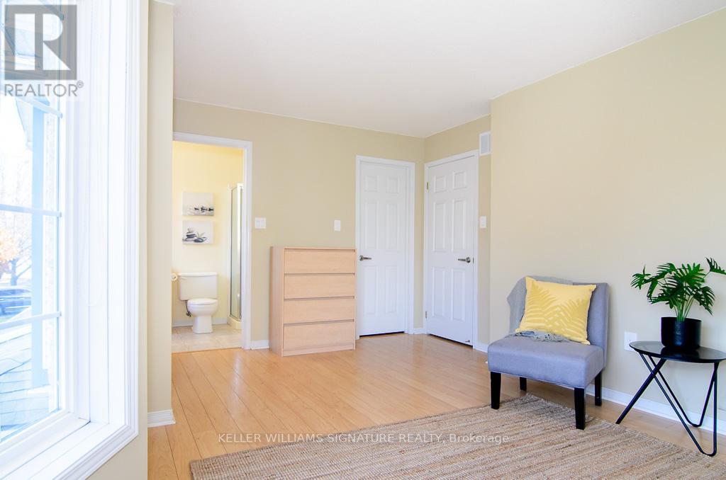 #44 -76 FRANCES AVE, #44