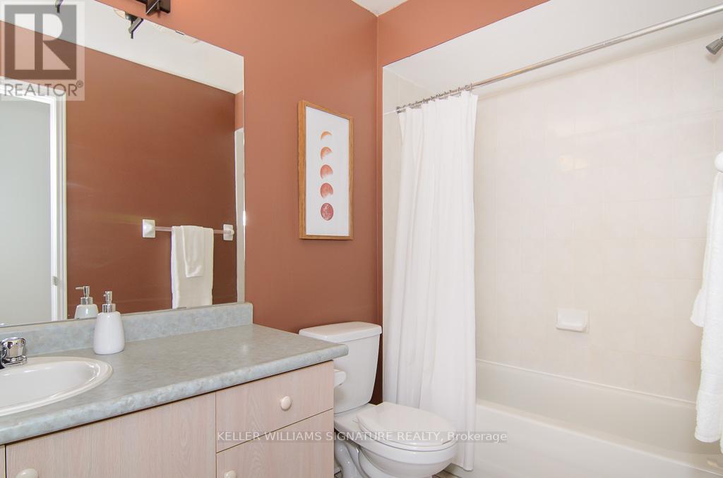 #44 -76 FRANCES AVE, #44