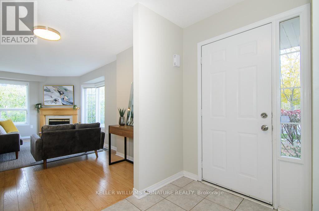 #44 -76 FRANCES AVE, #44