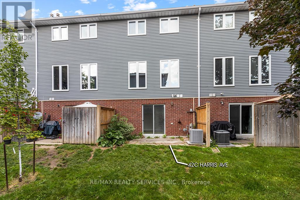 #C -42 HARRIS AVE, #C