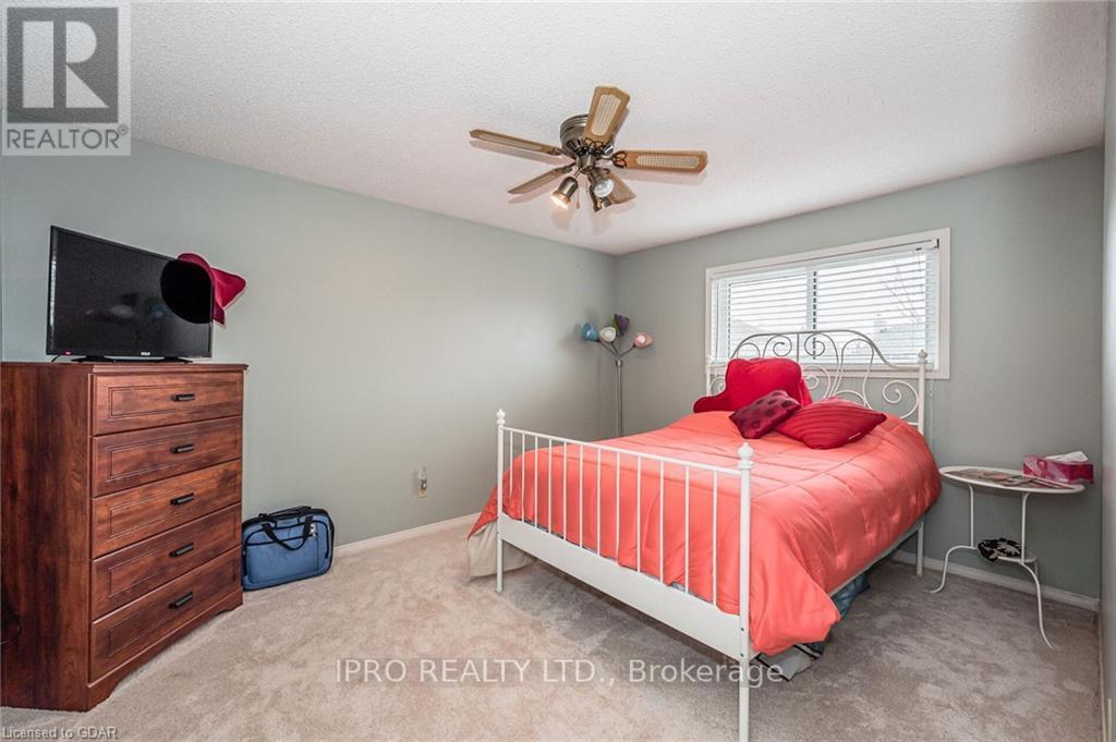 5 HAVENWOOD CRT
