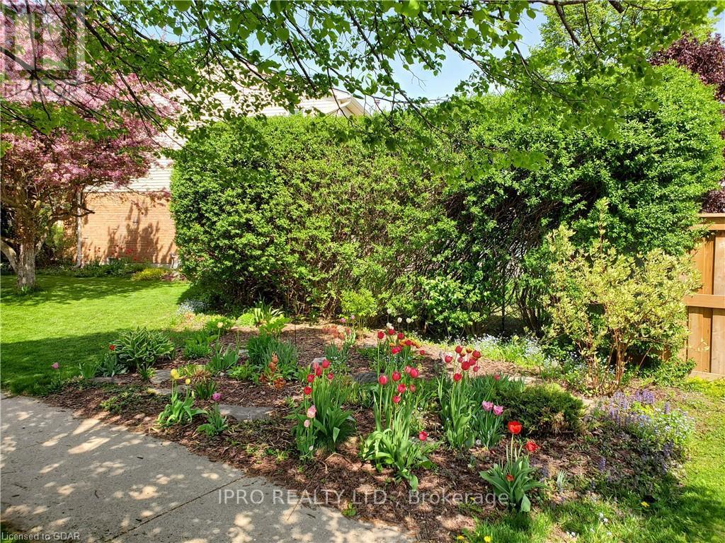 5 HAVENWOOD CRT