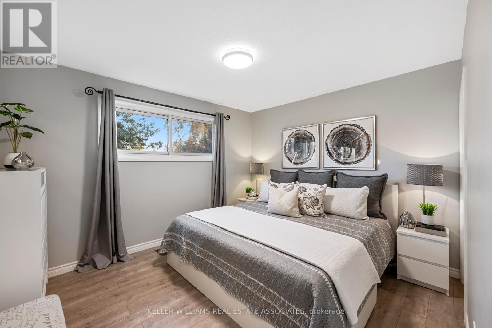8 MUIR AVE